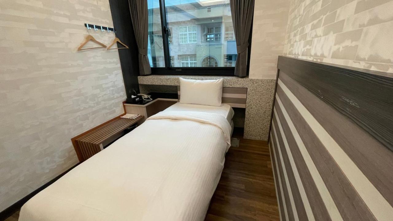 Weifeng Boutique Business Hotel - Zhanqian Branch Pingtung Екстер'єр фото